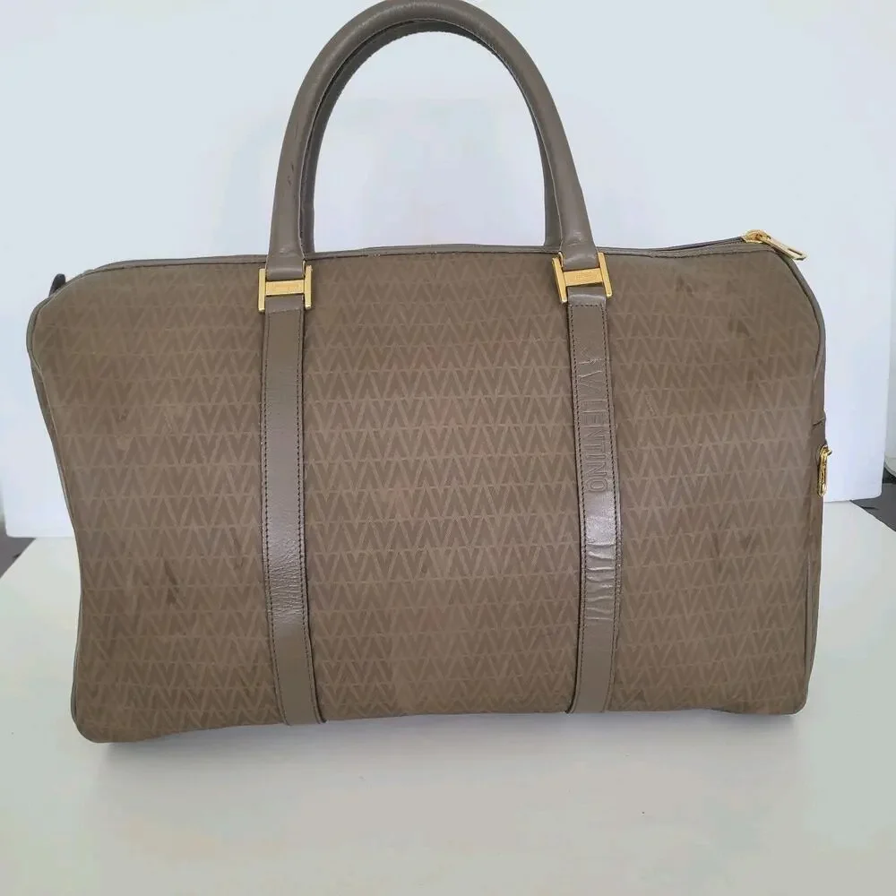 Mario Valentino Vintage Duffle Boston Tote Bag Handbag Large Travel Brown‎ Logo